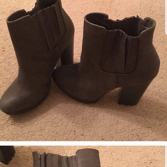 NWOT Candies Booties - Picture 3 of 3